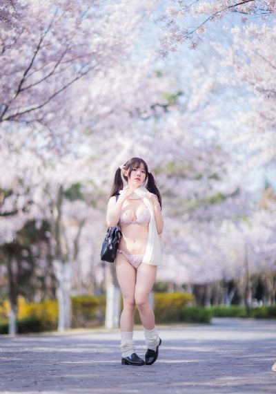 《年轻嫂子》电影_蓝光高清迅雷在线观看