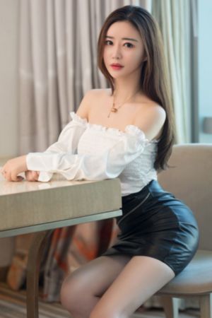 时间暂停学院_十万网红美女美酱